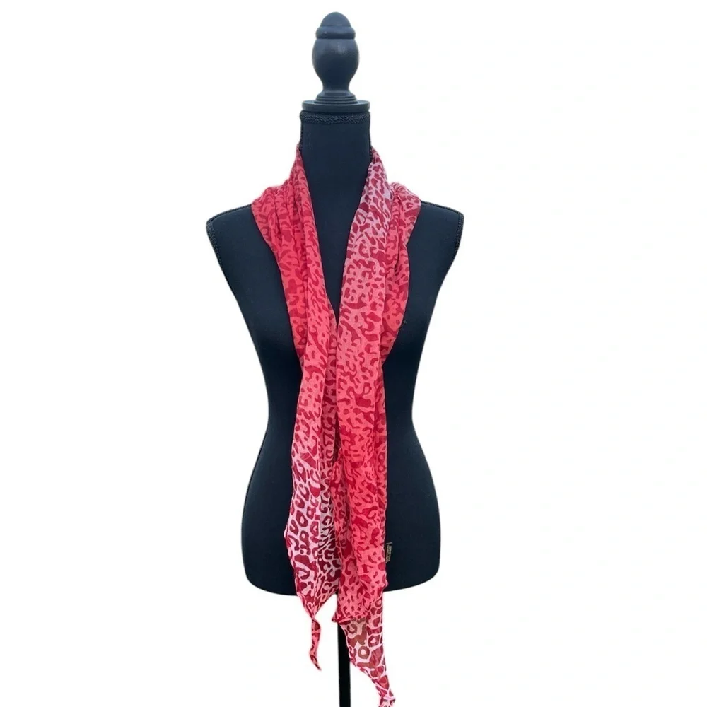 Women’s red & pink elegant red leopard print scarf OS